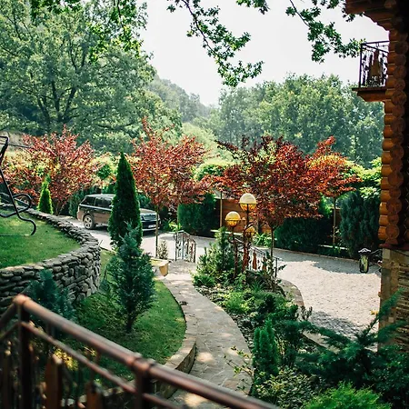 Lodge Prince *