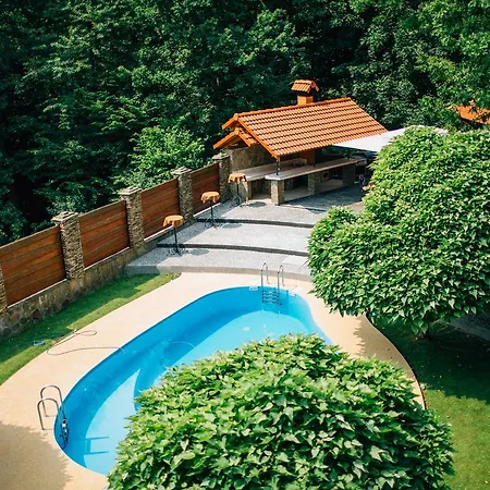Prince Lodge Shaian